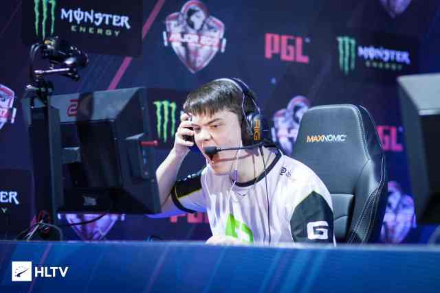 也水涨船高 也水涨船高